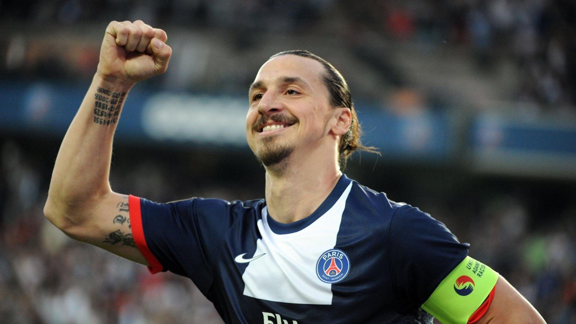 拜仁边路传中战术续写辉煌，攻击线火力全开，拜仁攻势足球